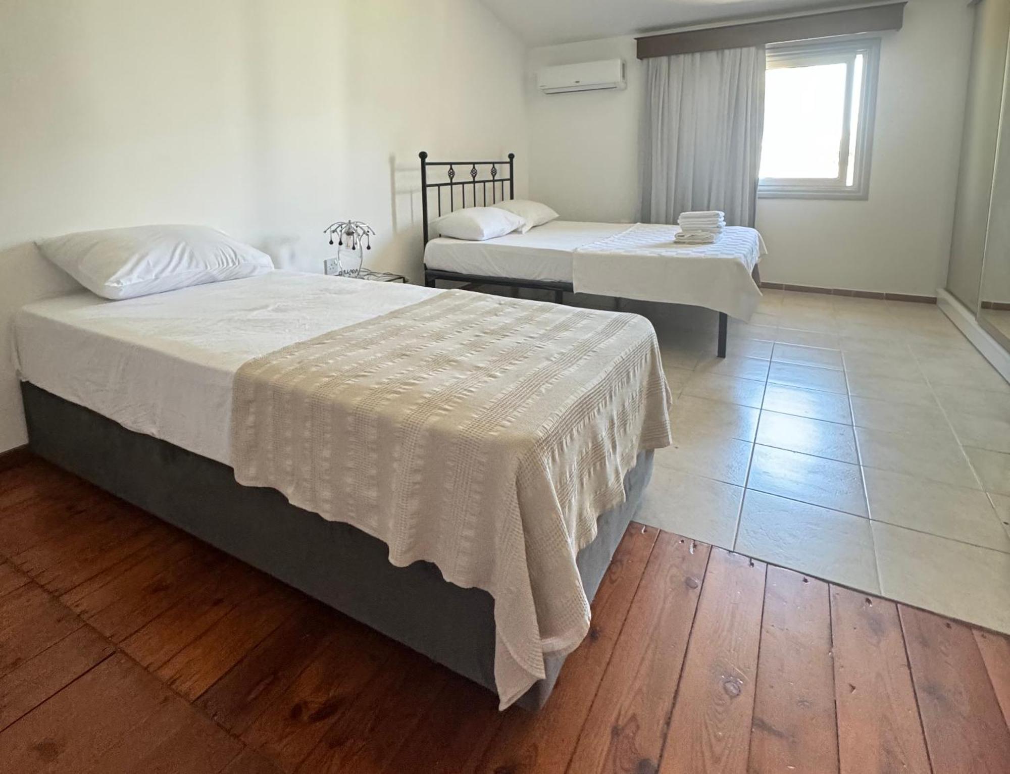 The Horse Farm Hotel Agios Georgios  Exterior foto
